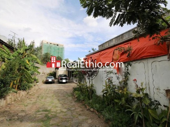 4BR, 2 houses for sale, Kebena, Addis Ababa, Ethiopia.