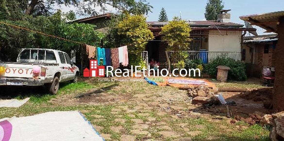 Paster, old house for sale, Addis Ababa