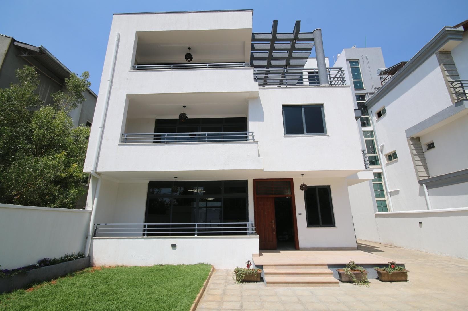 CMC, G+2 five bed rooms house for rent, Addis Ababa. CMC, G+2 five bed rooms house for rent, Addis Ababa.